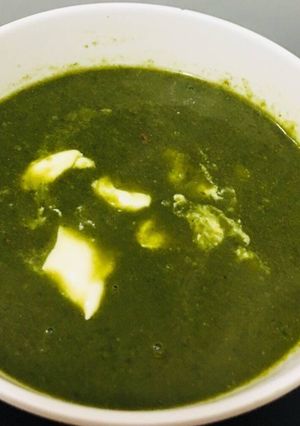 पालक सूप (Palak soup recipe in hindi) रेसिपी मुख्य फोटो