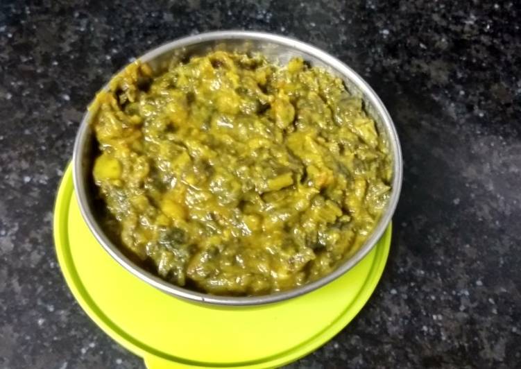 Easiest Way to Make Ultimate Potato-Spinach Sabzi