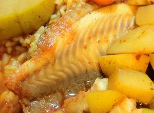 Una foto de Caldo de pescado con filete