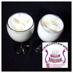 A picture of Banana and coconut smoothie.