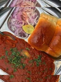 पाव भाजी  (pav bhaji recipe in Hindi) रेसिपी मुख्य फोटो