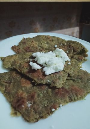 A picture of Missi roti.