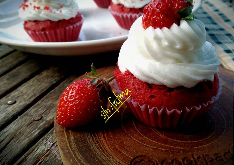 Mini redvelvet cupcake