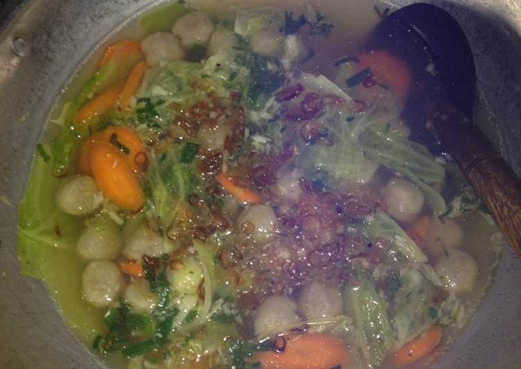 Sayur sop with baso