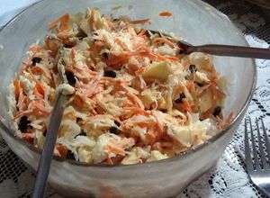 Una foto de Ensalada de col (repollo) y zanahoria
