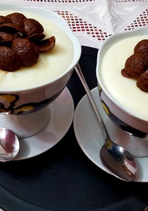 Una foto de Crema de arroz anisado con toppings