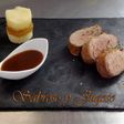 Solomillo de cerdo a la miel y mostaza con milhoja de patata y cebolla caramelizada