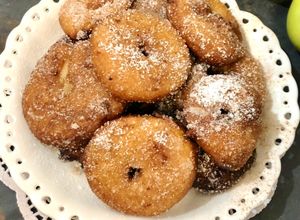 Foto di Frittelle di mele e cannella