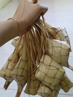 Foto resep Ketupat Kekinian dengan Metode 5.30.7 😅