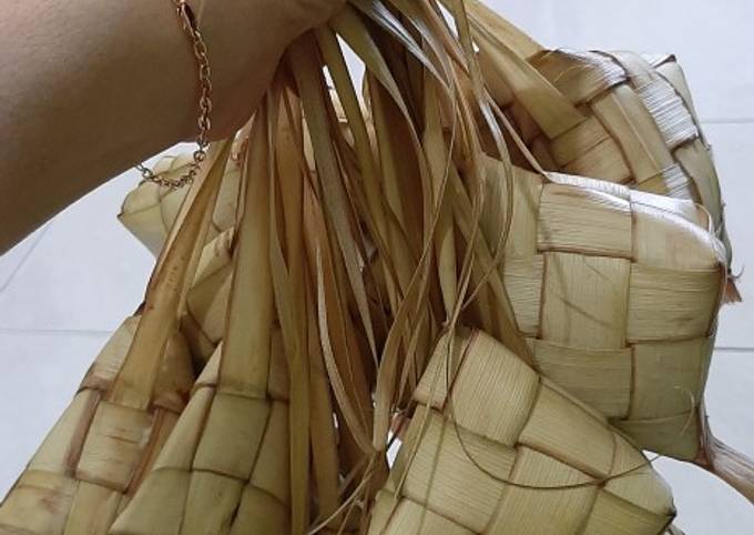 Resep Ketupat Kekinian dengan Metode 5.30.7 ? Resep Ketupat Kekinian dengan Metode 5.30.7 ?