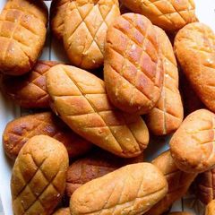 A picture of Meethi khasta khajoor.