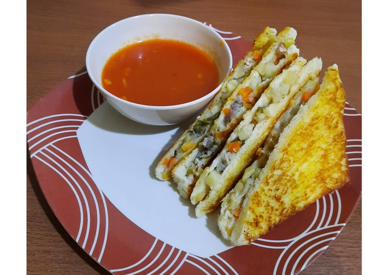 Sandwich Bakar & Saus