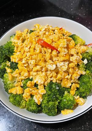 Foto resep Brokoli Siram Telur