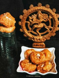 बालूशाही(balushahi recipe in hindi) रेसिपी मुख्य फोटो