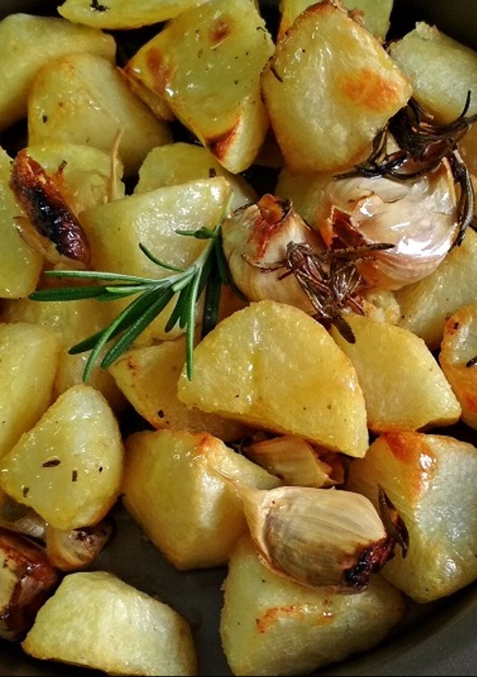 Una foto de Patatas asadas al estilo jamie oliver