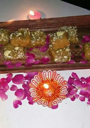 A picture of Besan Burfi.