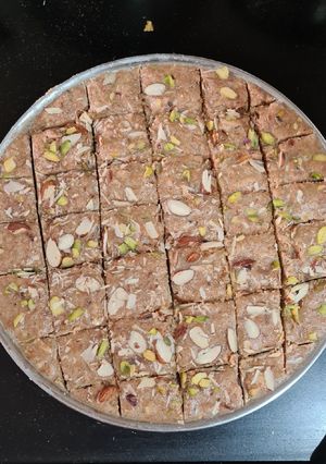 અડદિયા (Adadiya Recipe In Gujarati) રેસીપી મુખ્ય ફોટો