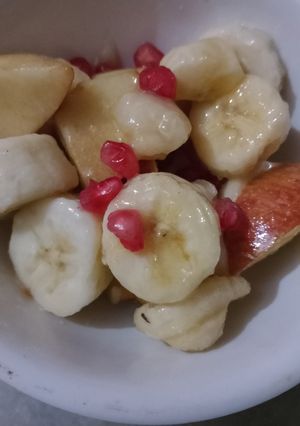 फलों की चाट(phalo ki chaat recipe in hindi) रेसिपी मुख्य फोटो