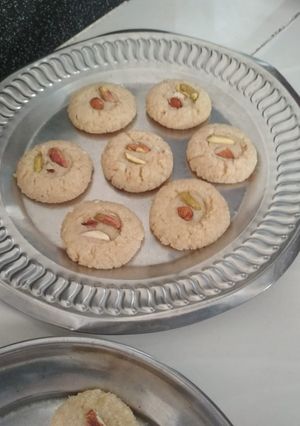 પનીર પેંડા (Paneer Peda Recipe In Gujarati) રેસીપી મુખ્ય ફોટો