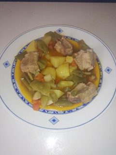 Una foto de Estofado de costillas 👩🍳🥄