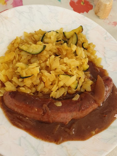 Una foto de Salchichas con salsa