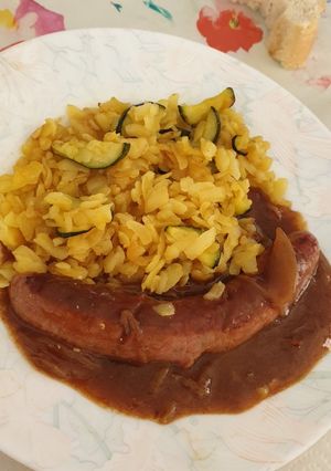 Una foto de Salchichas con salsa