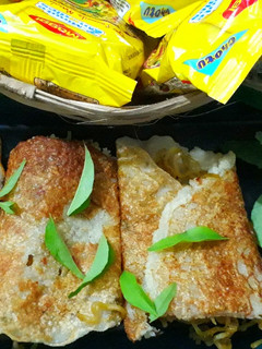 मैगी रवा डोसा (Maggi Rava dosa recipe in hindi) रेसिपी मुख्य फोटो