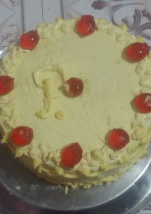 A picture of Pinapple cake.