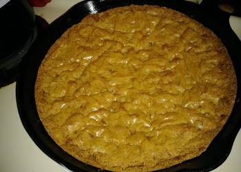 How to Recipe Perfect Iron Skillet Walnut Chocolate Chip Cookie