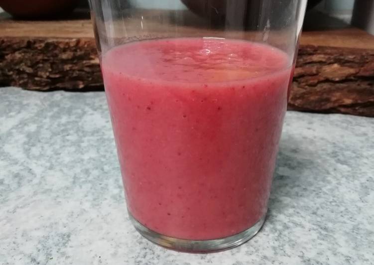 Smoothie fresas + pomelo + pepino