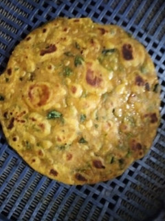 મેથી ના થેપલા (Methi Thepla Recipe In Gujarati) રેસીપી મુખ્ય ફોટો