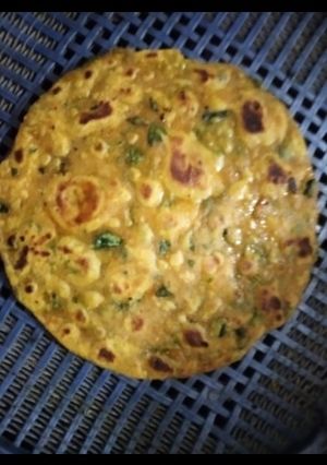મેથી ના થેપલા (Methi Thepla Recipe In Gujarati) રેસીપી મુખ્ય ફોટો
