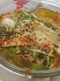 Una foto de Calabacines gratinados con pimentón