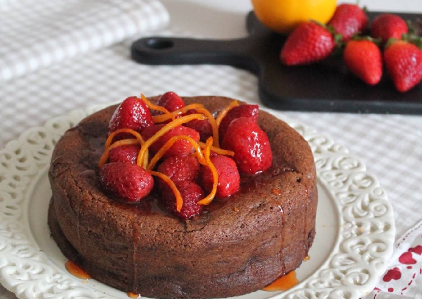 Chocolate cake with perfume and orange caramel