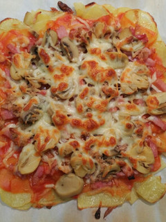 Una foto de Pizza con base de patata al horno