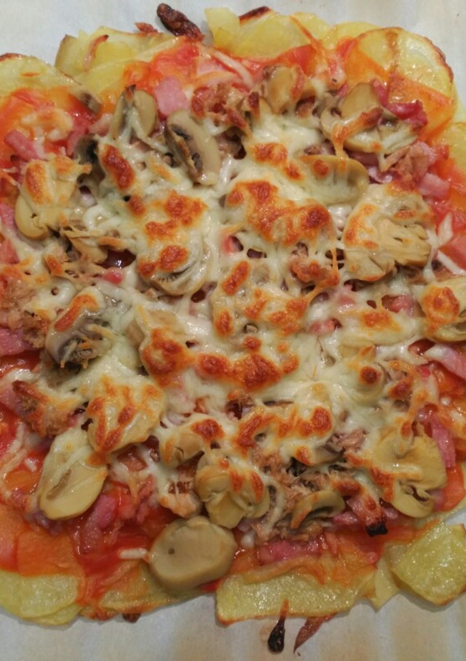 Una foto de Pizza con base de patata al horno