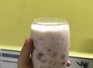 Hình của món Sinh tố dâu chuối 🍌 🍓.