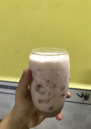 A picture of Strawberry Banana Smoothie 🍌 🍓.