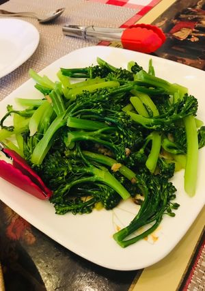 蒜片炒西蘭花菜 的食譜成品照片