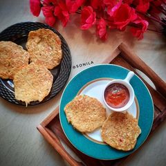 A picture of Oats noodles mini pancakes.