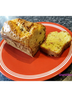 Une photo de Cake aux lardons & aux olives