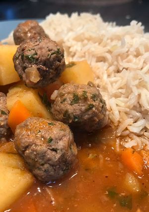 A picture of Daoud basha (Lebanese meatballs).