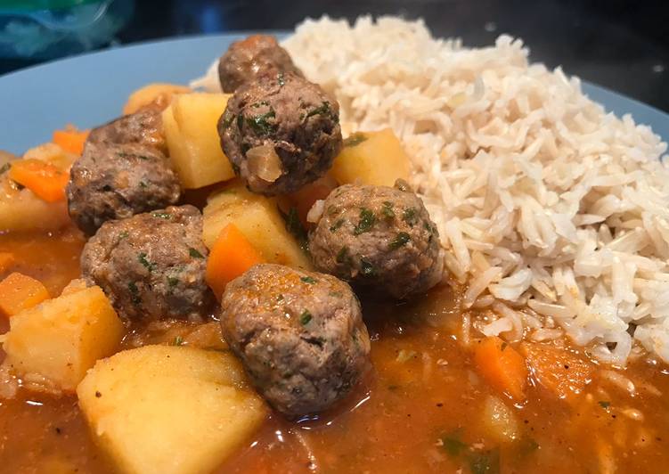 Recipe of Any-night-of-the-week Daoud basha (Lebanese meatballs)
