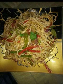 वेज चाऊमीन (Veg chowmein recipe in Hindi) रेसिपी मुख्य फोटो