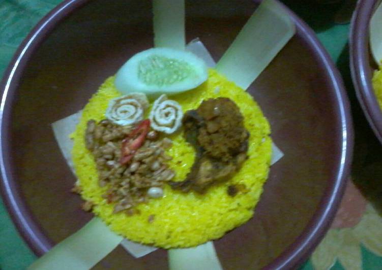 3. Nasi kuning maknyus /#missenjie