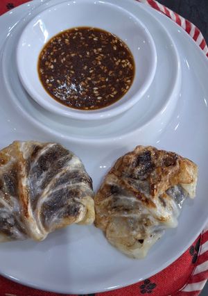 A picture of Mushroom Cabbage Dumplings.