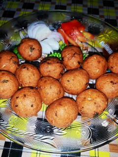 சிக்கன் கோலா உருண்டை (Chicken kola urundai recipe in tamil) செய்முறை முக்கிய புகைப்படம்