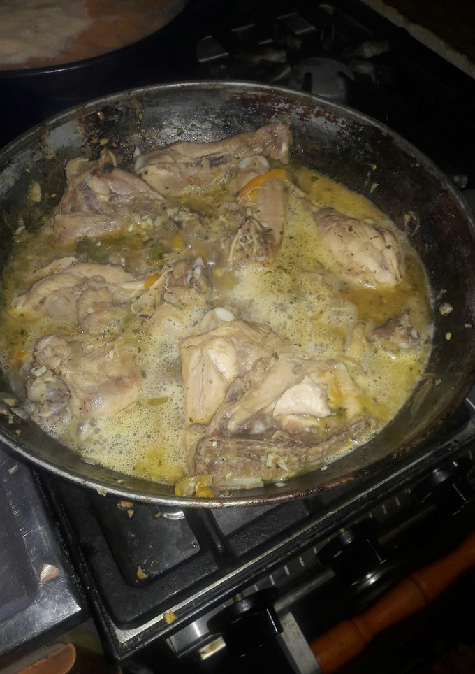 Una foto de Pollo a la cerveza