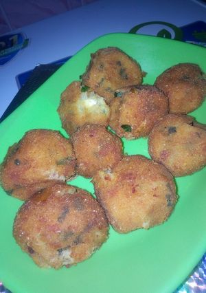 A picture of Crispy egg potato cutlet.