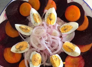 Una foto de Ensalada de remolacha